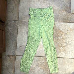 Lululemon base pace green leggings 6